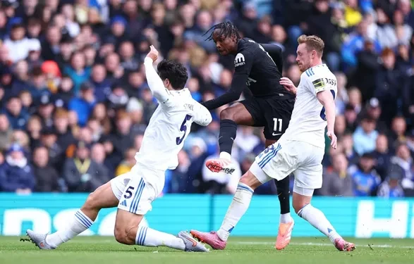 Harry Kane trong trang phục tập luyện thời thiếu niên tại học viện đào tạo trẻ bóng đá
