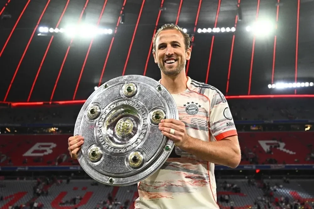 Khoảnh khắc vỡ òa cảm xúc của Harry Kane khi cùng Bayern Munich đăng quang vô địch