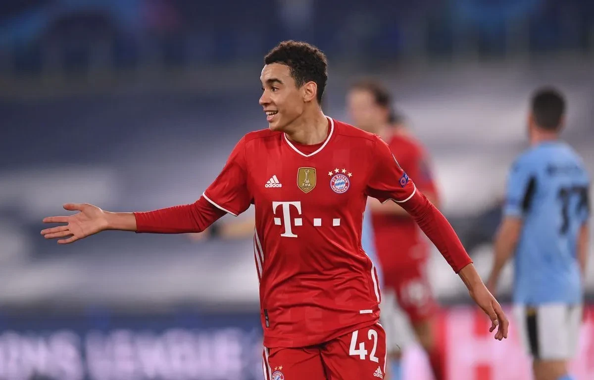 Tại Sao Jamal Musiala Từ Bỏ Tam Sư Để Chọn Die Mannschaft Thay Vì Tuyển Anh?